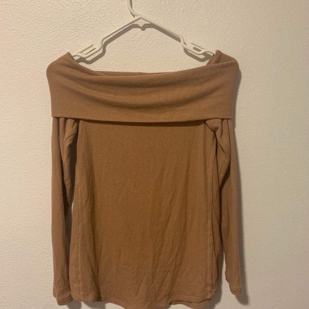 Abercrombie & Fitch Tan Off-Shoulder Long Sleeve Top